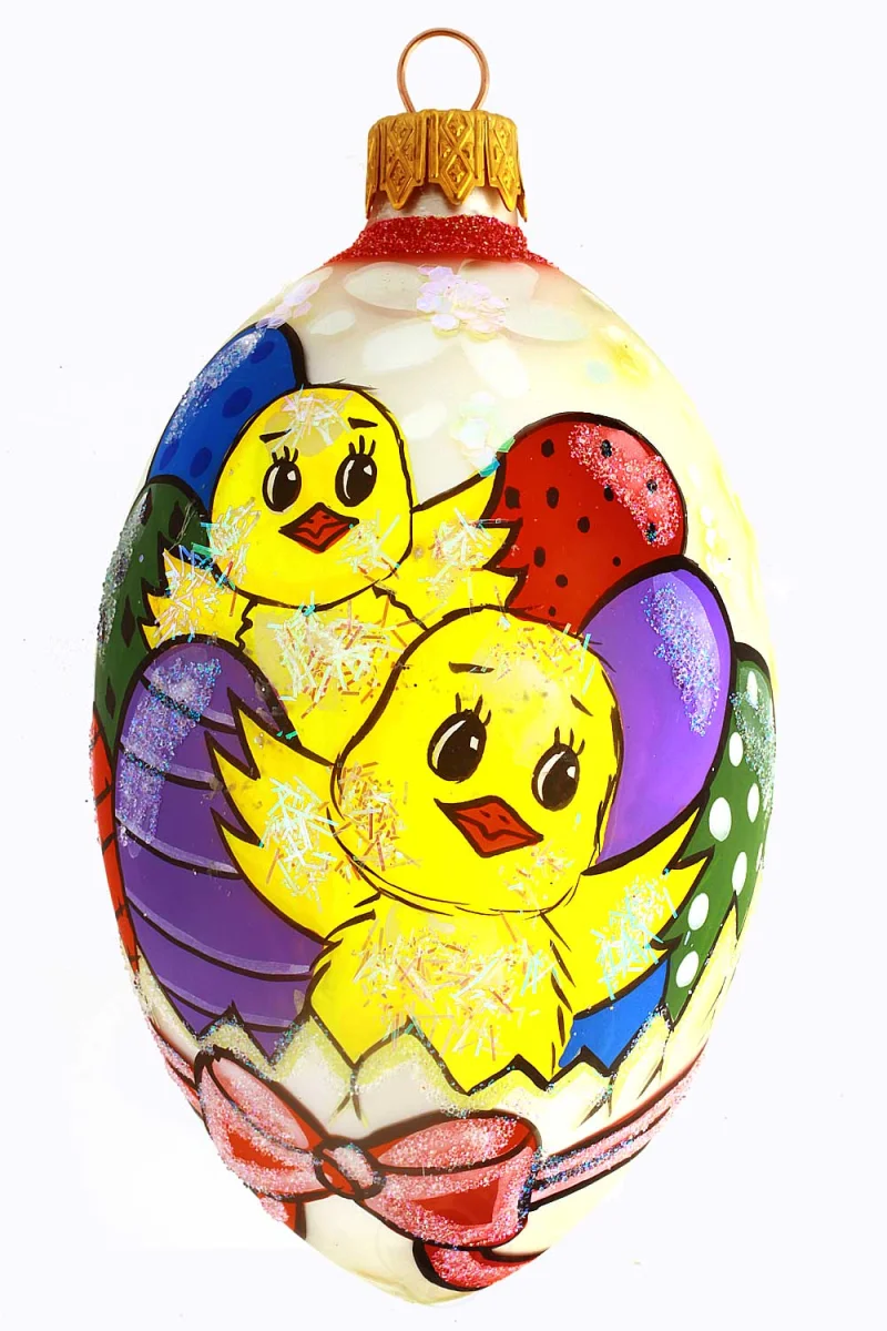 Osterdekoration Osterei mit Küken